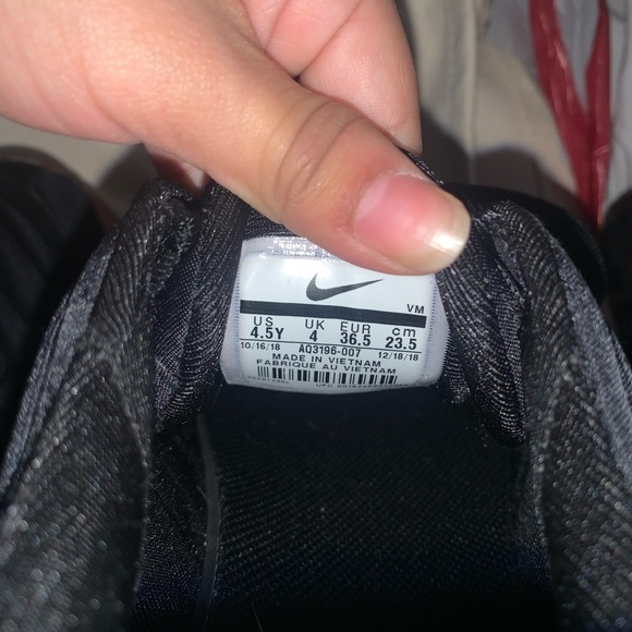 SOLD‼️‼️DO NOT BUY-Nike woman’s sneakers💗 - Picture 4 of 4